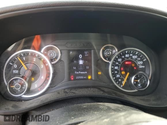 ✅ 2020 Ram 2500 Big Horn • VIN: 3C6UR5JL0LG141316 • Lot: 90497695. Listed on Copart with 237,050 mi. Free auction sales archive from the USA and detailed vehicle history report at DreamBid. Image 9.