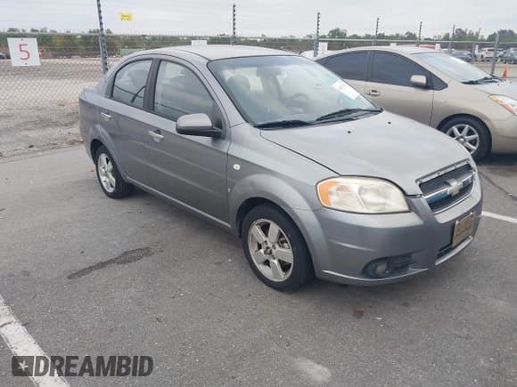 ✅ 2008 Chevrolet Aveo LT • VIN: KL1TG56668B240775 • Lot: 40971975. Wystawiony na IAAI z przebiegiem 137 900 mil. Bezpłatny archiwum sprzedaży aukcyjnych z USA i szczegółowy raport historii pojazdu na DreamBid. Zdjęcie 1.