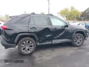 ✅ 2024 Toyota RAV4 Hybrid XLE Premium • VIN: 4T3B6RFV6RU159449 • Lot: 42180580. Wystawiony na IAAI z przebiegiem 17 930 mil. Bezpłatny archiwum sprzedaży aukcyjnych z USA i szczegółowy raport historii pojazdu na DreamBid. Zdjęcie 6.