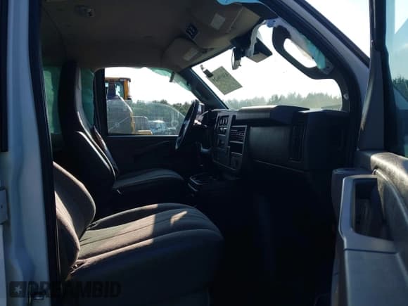 ✅ 2020 Chevrolet Express Passenger LT • VIN: 1GAZGPFG5L1173214 • Lot: 43059629. Listed on IAAI with 109,145 mi. Free auction sales archive from the USA and detailed vehicle history report at DreamBid. Image 5.