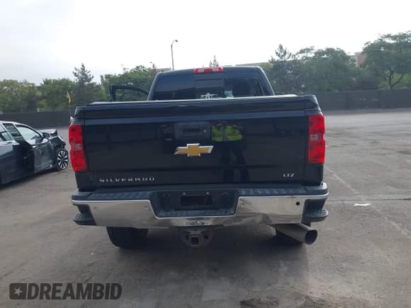 ✅ 2016 Chevrolet Silverado 2500HD LTZ • VIN: 1GC1KWE81GF192150 • Lot: 43063029. Listed on IAAI with 187,523 mi. Free auction sales archive from the USA and detailed vehicle history report at DreamBid. Image 16.