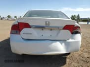 ✅ 2010 Honda Civic DX-G • VIN: 2HGFA1F49AH005736 • Лот: 68766375. Опубликован ранее на Copart с пробегом 252 416 миль. Бесплатный доступ к архиву аукционных продаж из США и подробный отчёт об истории автомобиля на DreamBid. Изображение 6.