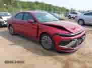 2024 Hyundai Sonata SEL z VIN KMHL34JJ3RA092341, wystawiony jako IAAI lot #42483157 z przebiegiem 14 185 mil mil oraz . Historia ofert i sprzedaży dostępna na DreamBid. Obrazek 1.