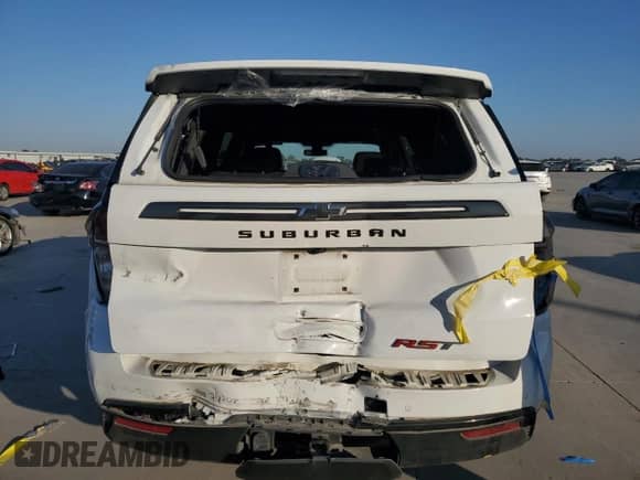 ✅ 2021 Chevrolet Suburban RST • VIN: 1GNSCEKDXMR209607 • Lot: 74086874. Wystawiony na Copart z przebiegiem 77 355 mil. Bezpłatny archiwum sprzedaży aukcyjnych z USA i szczegółowy raport historii pojazdu na DreamBid. Zdjęcie 6.