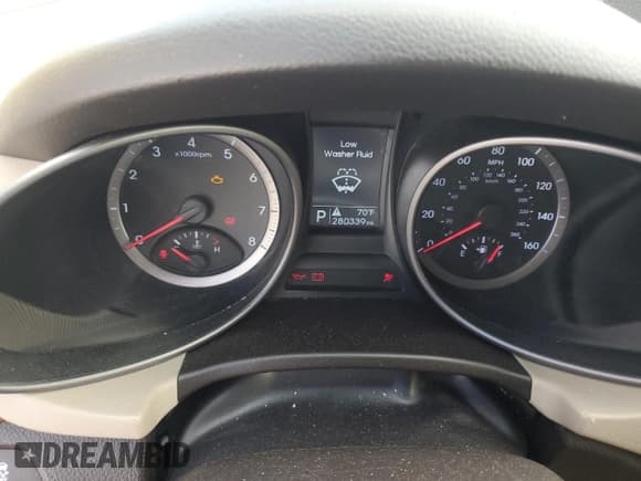 ✅ 2013 Hyundai Santa Fe Sport • VIN: 5XYZU3LB7DG123773 • Лот: 92353935. Опубликован ранее на Copart с пробегом 280 339 миль. Бесплатный доступ к архиву аукционных продаж из США и подробный отчёт об истории автомобиля на DreamBid. Изображение 9.