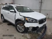 ✅ 2016 Kia Sorento LX • VIN: 5XYPGDA31GG050792 • Lot: 43332277. Wystawiony na IAAI z przebiegiem 97 020 mil. Bezpłatny archiwum sprzedaży aukcyjnych z USA i szczegółowy raport historii pojazdu na DreamBid. Zdjęcie 6.