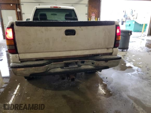 ✅ 2006 Chevrolet Silverado 3500 SRW Wrk Trk • VIN: 1GCHK34U86E180299 • Lot: 44511315. Listed on Copart with 307,551 mi. Free auction sales archive from the USA and detailed vehicle history report at DreamBid. Image 6.