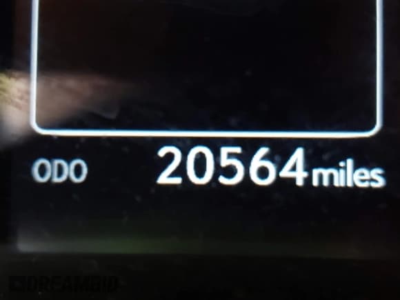 ✅ 2021 Lexus GX 460 Premium • VIN: JTJAM7BX7M5300720 • Lot: 43450193. Wystawiony na IAAI z przebiegiem 20 564 mil. Bezpłatny archiwum sprzedaży aukcyjnych z USA i szczegółowy raport historii pojazdu na DreamBid. Zdjęcie 16.