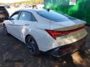 ✅ 2025 Hyundai Elantra Limited • VIN: KMHLP4DG2SU863428 • Lot: 43470613. Wystawiony na IAAI z przebiegiem 21 184 mil. Bezpłatny archiwum sprzedaży aukcyjnych z USA i szczegółowy raport historii pojazdu na DreamBid. Zdjęcie 3.