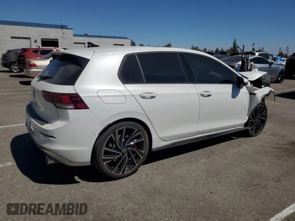 ✅ 2024 Volkswagen Golf GTI Autobahn • VIN: WVWVA7CD0RW209615 • Lot: 67188884. Wystawiony na Copart z przebiegiem 1 138 mil. Bezpłatny archiwum sprzedaży aukcyjnych z USA i szczegółowy raport historii pojazdu na DreamBid. Zdjęcie 3.