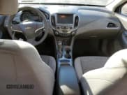 ✅ 2016 Chevrolet Cruze LT • VIN: 1G1BE5SM6G7268729 • Лот: 39994613. Опубликован ранее на Copart с пробегом 60 726 миль. Бесплатный доступ к архиву аукционных продаж из США и подробный отчёт об истории автомобиля на DreamBid. Изображение 8.