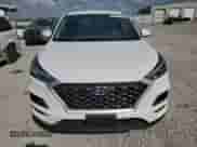 2020 Hyundai Tucson SE z VIN KM8J23A4XLU140048, wystawiony jako Copart lot #69452725 z przebiegiem 74 945 mil mil oraz Szkoda całkowita • Salvage title. Historia ofert i sprzedaży dostępna na DreamBid. Obrazek 5.