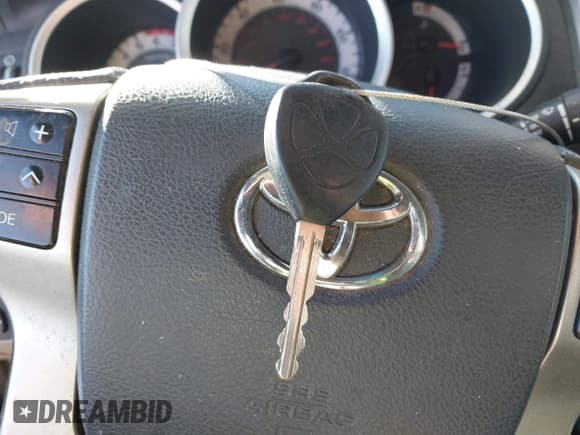 ✅ 2013 Toyota Tacoma • VIN: 3TMLU4ENXDM124566 • Лот: 43767460. Опубликован ранее на IAAI с пробегом 222 193 миль. Бесплатный доступ к архиву аукционных продаж из США и подробный отчёт об истории автомобиля на DreamBid. Изображение 11.