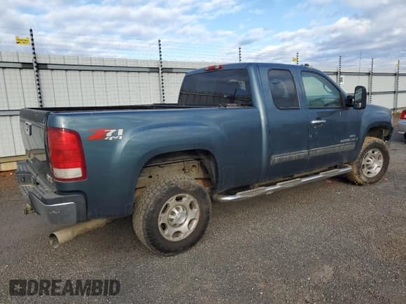 ✅ 2008 GMC Sierra 2500HD SLT • VIN: 1GTHK29668E164867 • Lot: 75648834. Listed on Copart with Not provided. Free auction sales archive from the USA and detailed vehicle history report at DreamBid. Image 3.