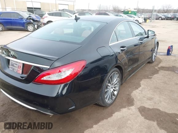 ✅ 2015 Mercedes-Benz CLS 400 • VIN: WDDLJ6FB1FA137818 • Lot: 41577354. Listed on IAAI with 65,402 mi. Free auction sales archive from the USA and detailed vehicle history report at DreamBid. Image 4.