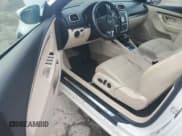 ✅ 2011 Volkswagen Eos Komfort • VIN: WVWBW7AH2BV003170 • Лот: 55771285. Опубликован ранее на Copart с пробегом 129 847 миль. Бесплатный доступ к архиву аукционных продаж из США и подробный отчёт об истории автомобиля на DreamBid. Изображение 8.