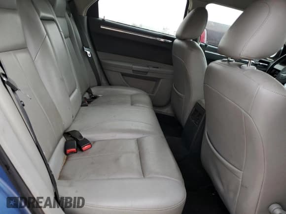 ✅ 2007 Chrysler 300 Touring • VIN: 2C3KA53G67H737984 • Lot: 53619635. Wystawiony na Copart z przebiegiem 159 983 mil. Bezpłatny archiwum sprzedaży aukcyjnych z USA i szczegółowy raport historii pojazdu na DreamBid. Zdjęcie 10.