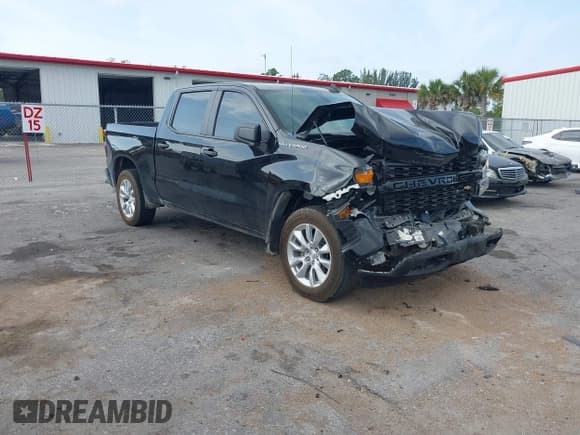 ✅ 2022 Chevrolet Silverado 1500 Custom • VIN: 3GCPYBEK5NG176980 • Lot: 41860805. Wystawiony na IAAI z przebiegiem 104 807 mil. Bezpłatny archiwum sprzedaży aukcyjnych z USA i szczegółowy raport historii pojazdu na DreamBid. Zdjęcie 1.