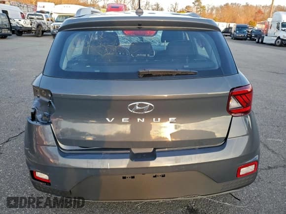 ✅ 2025 Hyundai Venue SEL • VIN: KMHRC8A37SU404443 • Lot: 94444105. Listed on Copart with 3,535 mi. Free auction sales archive from the USA and detailed vehicle history report at DreamBid. Image 6.