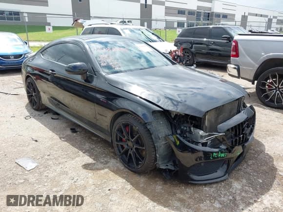 ✅ 2017 Mercedes-Benz C 43 AMG • VIN: WDDWJ6EB8HF513516 • Lot: 43288986. Wystawiony na IAAI z przebiegiem 90 109 mil. Bezpłatny archiwum sprzedaży aukcyjnych z USA i szczegółowy raport historii pojazdu na DreamBid. Zdjęcie 1.