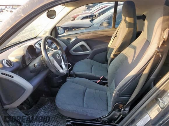 ✅ 2011 Smart fortwo Pure • VIN: WMEEJ3BA0BK465977 • Lot: 67535465. Listed on Copart with 77,715 mi. Free auction sales archive from the USA and detailed vehicle history report at DreamBid. Image 7.