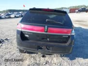 ✅ 2010 Lincoln MKX • VIN: 2LMDJ6JC7ABJ34272 • Lot: 43193882. Wystawiony na IAAI z przebiegiem Nie podano. Bezpłatny archiwum sprzedaży aukcyjnych z USA i szczegółowy raport historii pojazdu na DreamBid. Zdjęcie 16.