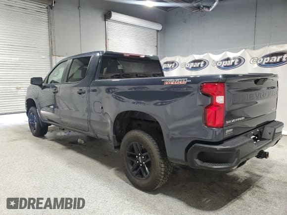 ✅ 2021 Chevrolet Silverado 1500 Custom Trail Boss • VIN: 1GCPYCEF3MZ234429 • Lot: 81342815. Wystawiony na Copart z przebiegiem 177 446 mil. Bezpłatny archiwum sprzedaży aukcyjnych z USA i szczegółowy raport historii pojazdu na DreamBid. Zdjęcie 2.