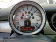 ✅ 2009 MINI Hardtop S • VIN: WMWMF73529TT93993 • Lot: 65656495. Listed on Copart with 206,189 mi. Free auction sales archive from the USA and detailed vehicle history report at DreamBid. Image 9.