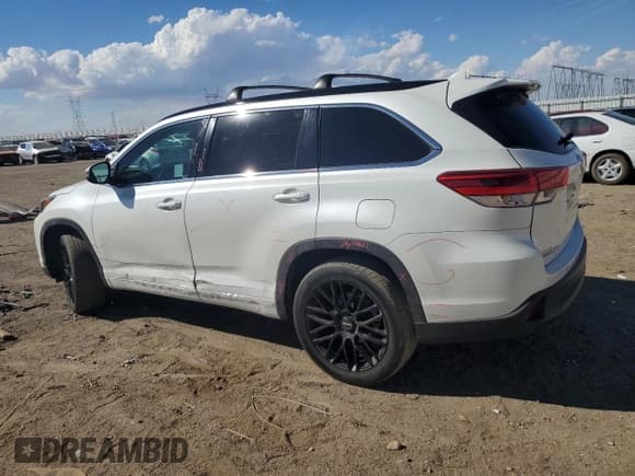 ✅ 2017 Toyota Highlander XLE • VIN: 5TDKZRFH8HS512761 • Lot: 81819605. Wystawiony na Copart z przebiegiem 127 067 mil. Bezpłatny archiwum sprzedaży aukcyjnych z USA i szczegółowy raport historii pojazdu na DreamBid. Zdjęcie 2.