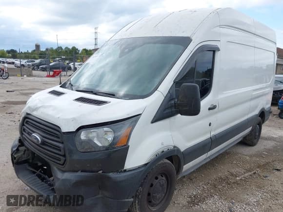 ✅ 2018 Ford Transit • VIN: 1FTYR2XM3JKA61961 • Lot: 43261831. Wystawiony na IAAI z przebiegiem 278 043 mil. Bezpłatny archiwum sprzedaży aukcyjnych z USA i szczegółowy raport historii pojazdu na DreamBid. Zdjęcie 2.