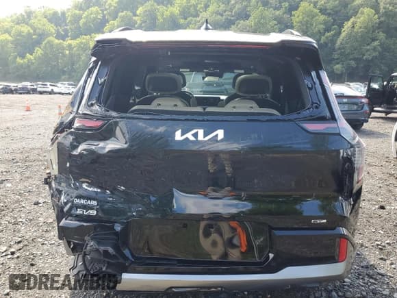 ✅ 2024 Kia EV9 GT-Line • VIN: KNDAEFS5XR6020316 • Lot: 67569255. Wystawiony na Copart z przebiegiem 17 147 mil. Bezpłatny archiwum sprzedaży aukcyjnych z USA i szczegółowy raport historii pojazdu na DreamBid. Zdjęcie 6.