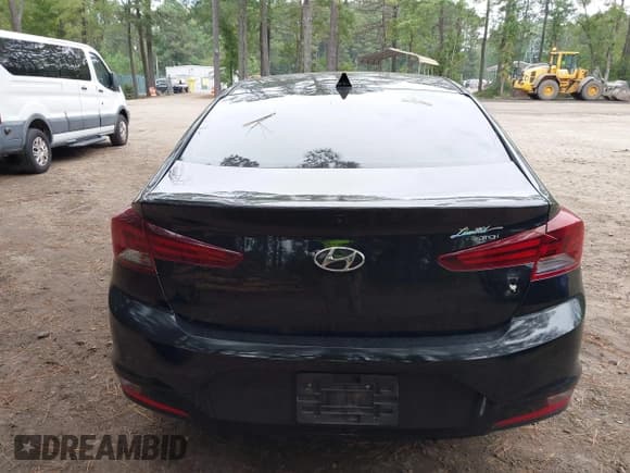 ✅ 2020 Hyundai Elantra Value Edition • VIN: 5NPD84LF9LH520545 • Lot: 43333845. Listed on IAAI with 114,498 mi. Free auction sales archive from the USA and detailed vehicle history report at DreamBid. Image 16.