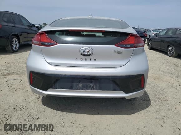 ✅ 2017 Hyundai Ioniq Blue • VIN: KMHC65LC6HU039285 • Lot: 54718645. Wystawiony na Copart z przebiegiem Nie podano. Bezpłatny archiwum sprzedaży aukcyjnych z USA i szczegółowy raport historii pojazdu na DreamBid. Zdjęcie 6.