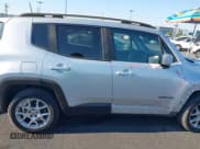✅ 2021 Jeep Renegade Latitude • VIN: ZACNJCBB2MPM24120 • Лот: 42950394. Опубликован ранее на IAAI с пробегом Не указан. Бесплатный доступ к архиву аукционных продаж из США и подробный отчёт об истории автомобиля на DreamBid. Изображение 14.