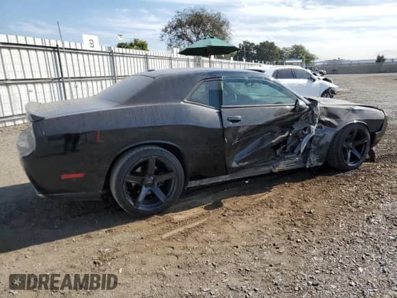 2014 Dodge Challenger R/T 100th Anniversary Appearance z VIN 2C3CDYBT8EH277400, wystawiony jako Copart lot #74794784 z przebiegiem 119 307 mil mil oraz Szkoda całkowita • Salvage title. Historia ofert i sprzedaży dostępna na DreamBid. Obrazek 3.