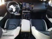 ✅ 2023 Lexus NX 350h Luxury • VIN: 2T2HKCEZ5PC013411 • Lot: 85705704. Wystawiony na Copart z przebiegiem 28 660 mil. Bezpłatny archiwum sprzedaży aukcyjnych z USA i szczegółowy raport historii pojazdu na DreamBid. Zdjęcie 8.