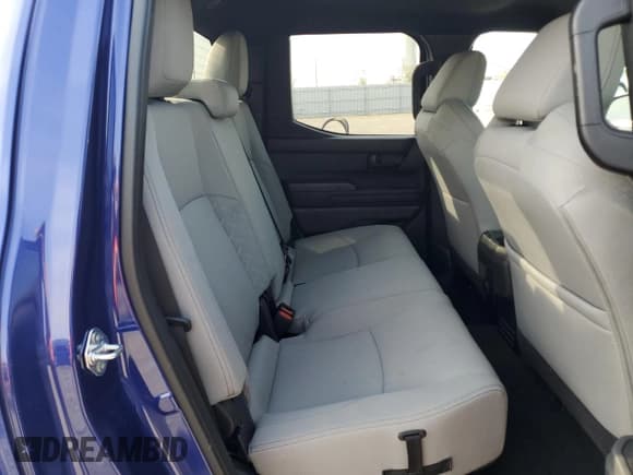 ✅ 2025 Toyota Tacoma SR • VIN: 3TMLB5JN5SM127759 • Lot: 80490205. Wystawiony na Copart z przebiegiem 1 839 mil. Bezpłatny archiwum sprzedaży aukcyjnych z USA i szczegółowy raport historii pojazdu na DreamBid. Zdjęcie 10.