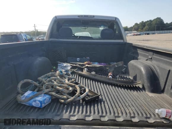 ✅ 2000 GMC Sierra 1500 SLE • VIN: 1GTEK14T4YZ172730 • Лот: 75864924. Опубликован ранее на Copart с пробегом 243 002 миль. Бесплатный доступ к архиву аукционных продаж из США и подробный отчёт об истории автомобиля на DreamBid. Изображение 10.