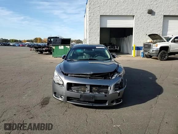 ✅ 2014 Nissan Maxima SV • VIN: 1N4AA5AP2EC439951 • Лот: 91227525. Опубликован ранее на Copart с пробегом 96 445 миль. Бесплатный доступ к архиву аукционных продаж из США и подробный отчёт об истории автомобиля на DreamBid. Изображение 13.