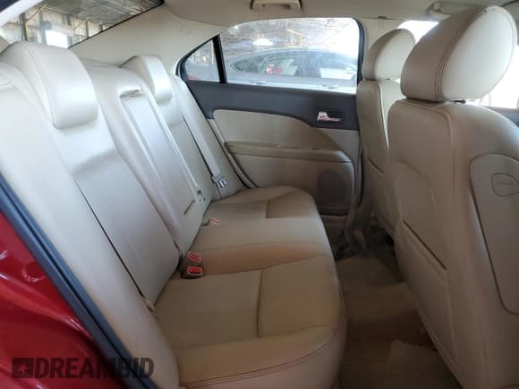 ✅ 2006 Mercury Milan Premier • VIN: 3MEHM08136R648508 • Lot: 70067994. Wystawiony na Copart z przebiegiem 112 202 mil. Bezpłatny archiwum sprzedaży aukcyjnych z USA i szczegółowy raport historii pojazdu na DreamBid. Zdjęcie 10.