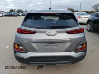 ✅ 2019 Hyundai Kona SE • VIN: KM8K12AA8KU254622 • Лот: 39286334. Опубликован ранее на Copart с пробегом 67 722 миль. Бесплатный доступ к архиву аукционных продаж из США и подробный отчёт об истории автомобиля на DreamBid. Изображение 6.