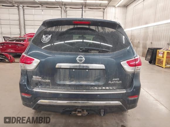 ✅ 2015 Nissan Pathfinder SL • VIN: 5N1AR2MM5FC712851 • Lot: 43283655. Listed on IAAI with 199,532 mi. Free auction sales archive from the USA and detailed vehicle history report at DreamBid. Image 17.