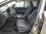 ✅ 2020 Lexus NX 300h • VIN: JTJDJRDZ0L2146397 • Лот: 86325655. Опубликован ранее на Copart с пробегом 70 095 миль. Бесплатный доступ к архиву аукционных продаж из США и подробный отчёт об истории автомобиля на DreamBid. Изображение 7.