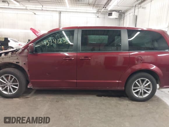 ✅ 2019 Dodge Grand Caravan GT • VIN: 2C4RDGEG9KR535539 • Лот: 43241235. Опубликован ранее на IAAI с пробегом 127 493 миль. Бесплатный доступ к архиву аукционных продаж из США и подробный отчёт об истории автомобиля на DreamBid. Изображение 15.