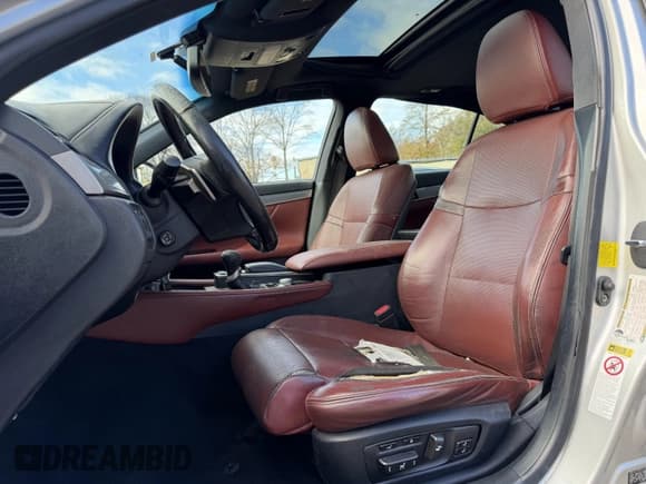 ✅ 2013 Lexus GS 350 • VIN: JTHCE1BL7D5018840 • Lot: 43749969. Wystawiony na IAAI z przebiegiem 147 600 mil. Bezpłatny archiwum sprzedaży aukcyjnych z USA i szczegółowy raport historii pojazdu na DreamBid. Zdjęcie 5.