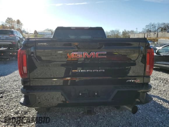 ✅ 2023 GMC Sierra 2500HD AT4 • VIN: 1GT49PEY7PF101039 • Lot: 92062895. Wystawiony na Copart z przebiegiem 50 145 mil. Bezpłatny archiwum sprzedaży aukcyjnych z USA i szczegółowy raport historii pojazdu na DreamBid. Zdjęcie 6.