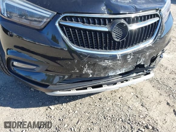 ✅ 2018 Buick Encore Essence • VIN: KL4CJGSB2JB627851 • Lot: 43686345. Wystawiony na IAAI z przebiegiem 40 461 mil. Bezpłatny archiwum sprzedaży aukcyjnych z USA i szczegółowy raport historii pojazdu na DreamBid. Zdjęcie 17.