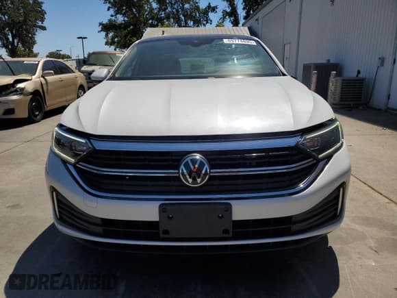 ✅ 2022 Volkswagen Jetta SEL • VIN: 3VWGM7BU4NM026680 • Лот: 69774895. Опубликован ранее на Copart с пробегом 40 125 миль. Бесплатный доступ к архиву аукционных продаж из США и подробный отчёт об истории автомобиля на DreamBid. Изображение 5.