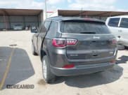 ✅ 2022 Jeep Compass Latitude • VIN: 3C4NJDBB5NT165433 • Lot: 43430293. Listed on IAAI with 34,505 mi. Free auction sales archive from the USA and detailed vehicle history report at DreamBid. Image 3.