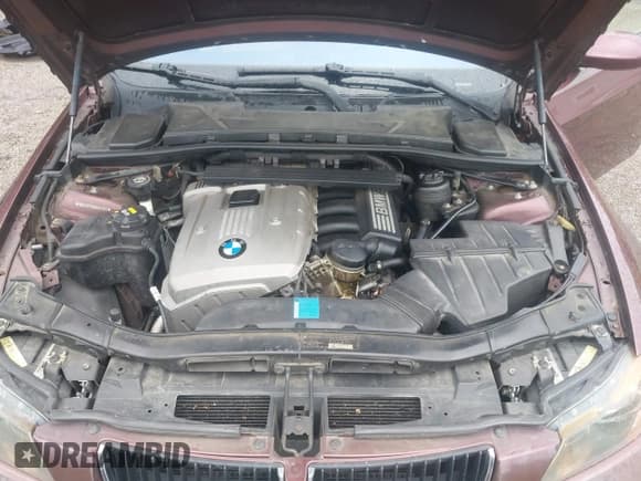 ✅ 2006 BMW 3 Series 325i • VIN: WBAVB17596NK41202 • Лот: 42856647. Опубликован ранее на IAAI с пробегом 137 562 миль. Бесплатный доступ к архиву аукционных продаж из США и подробный отчёт об истории автомобиля на DreamBid. Изображение 10.